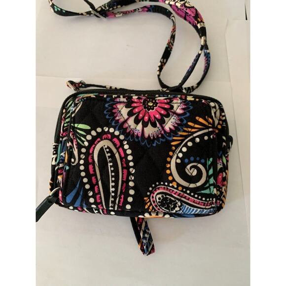 Vera Bradley BANDANA SWIRL Black Retired All in One Crossbody & Wristlet Straps - Picture 2 of 8